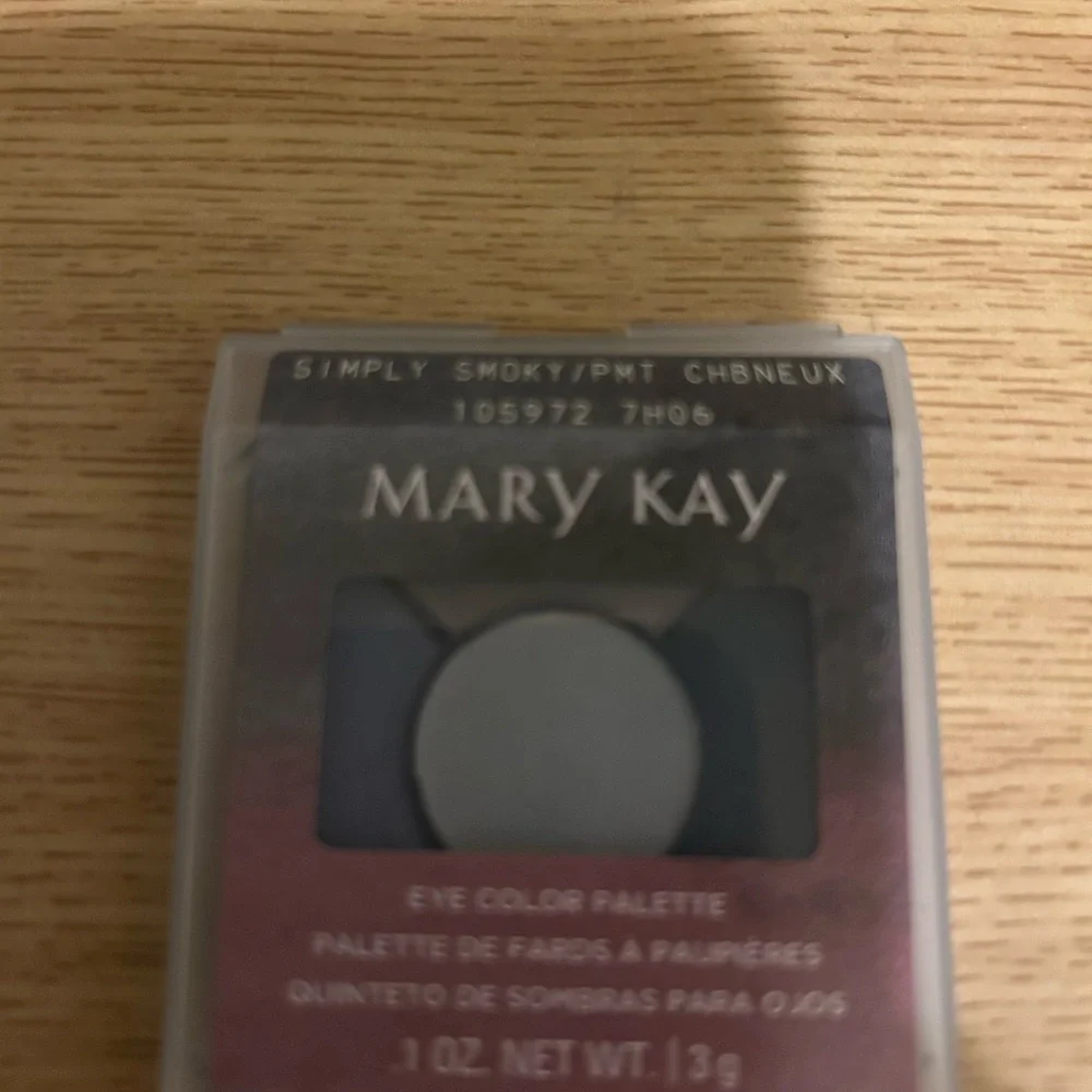 Mary Kay Black and Gray Eyeshadow Palette Sleek Design
